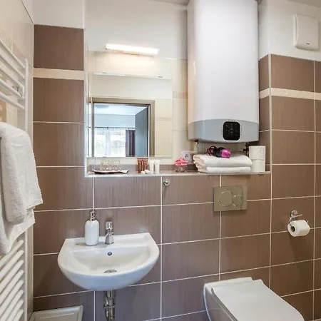 Bed & Breakfast Elendris - U Kostela 3*
